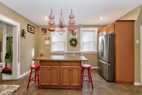 27 Ramsey Place Albany NY 12208