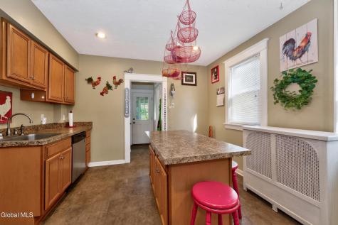 27 Ramsey Place Albany NY 12208