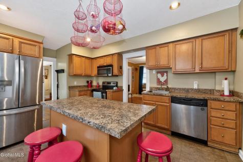 27 Ramsey Place Albany NY 12208