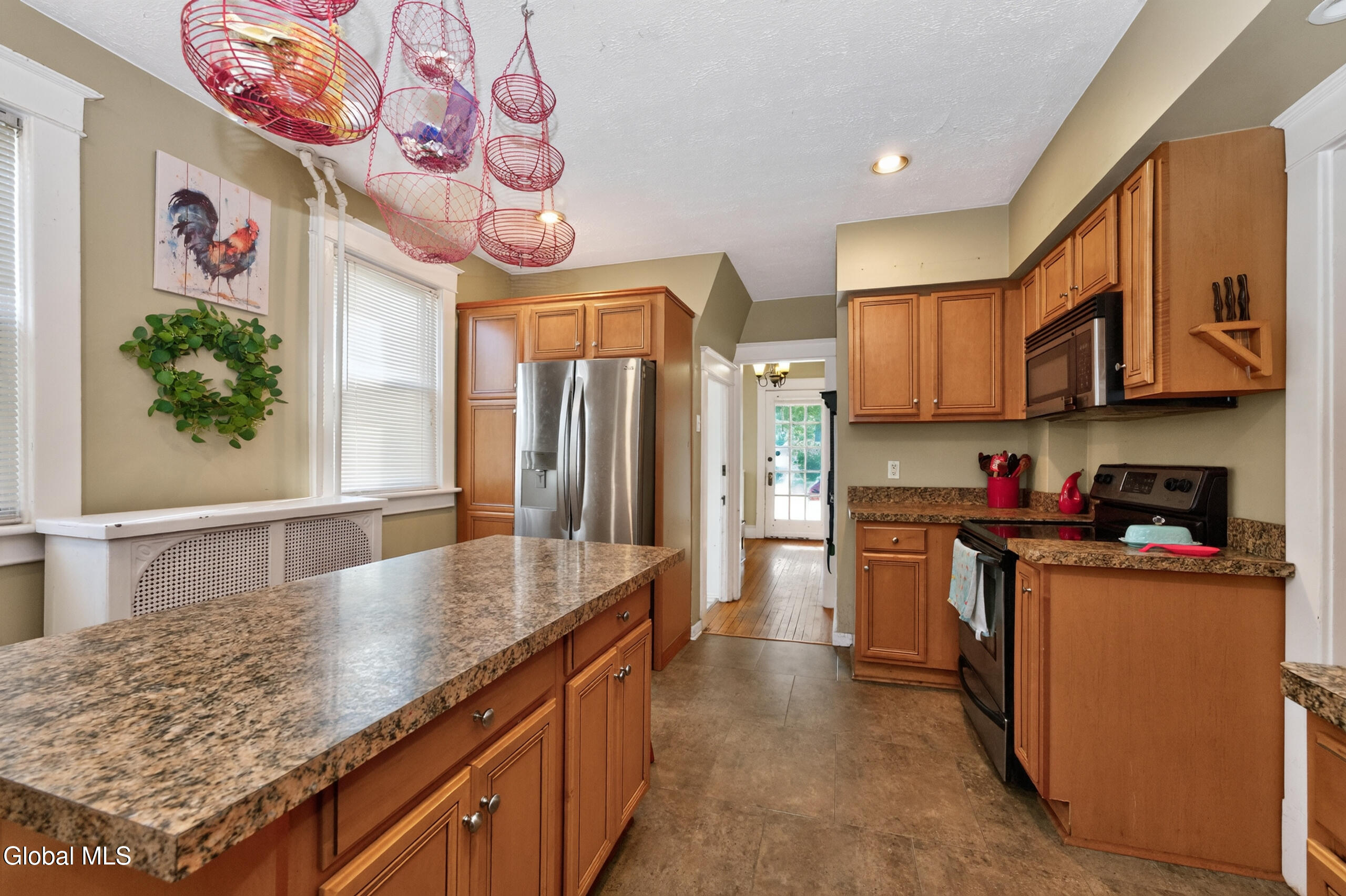 27 Ramsey Place Albany NY 12208