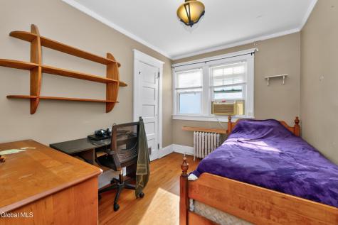 27 Ramsey Place Albany NY 12208