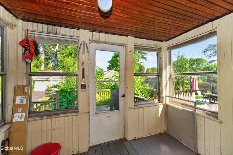 27 Ramsey Place Albany NY 12208