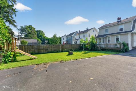 27 Ramsey Place Albany NY 12208