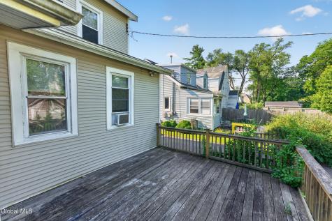 27 Ramsey Place Albany NY 12208