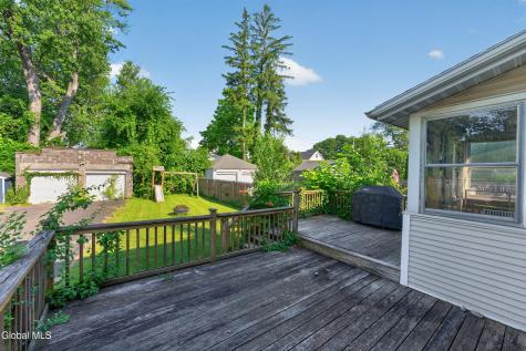 27 Ramsey Place Albany NY 12208
