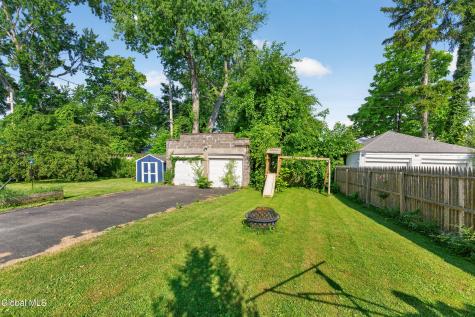 27 Ramsey Place Albany NY 12208