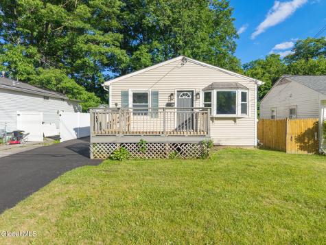 420 Chiswell Road Schenectady NY 12304