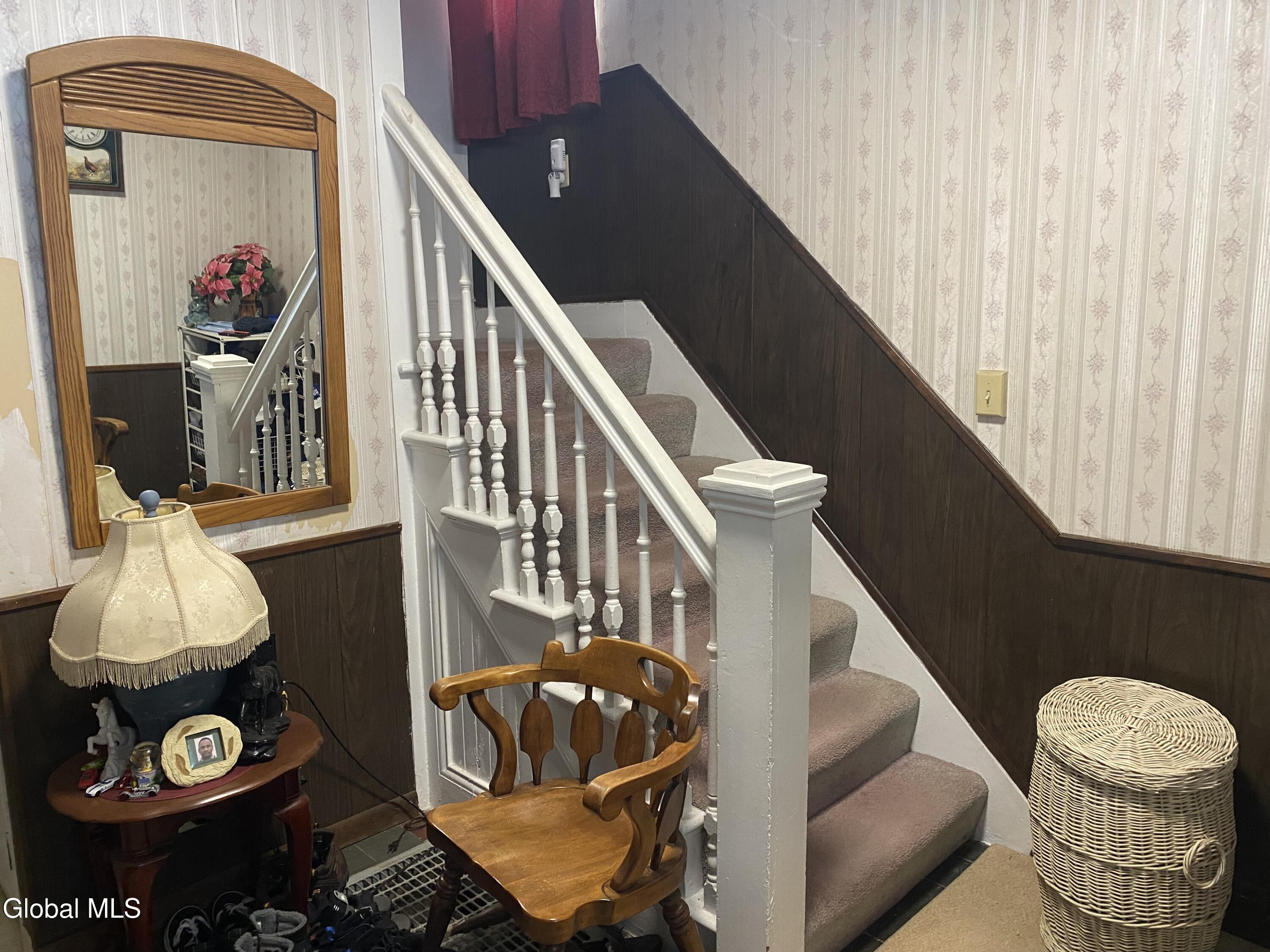 817 Holland Road Schenectady NY 12303