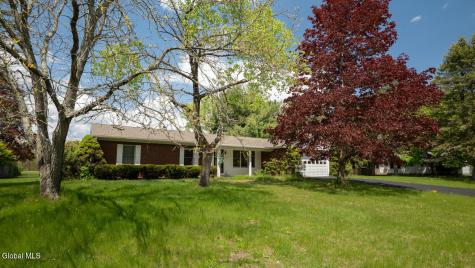 10 Cortland Drive Kinderhook NY 12106