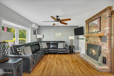 832 W Glenville Road Glenville NY 12302