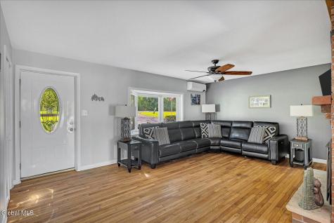 832 W Glenville Road Glenville NY 12302