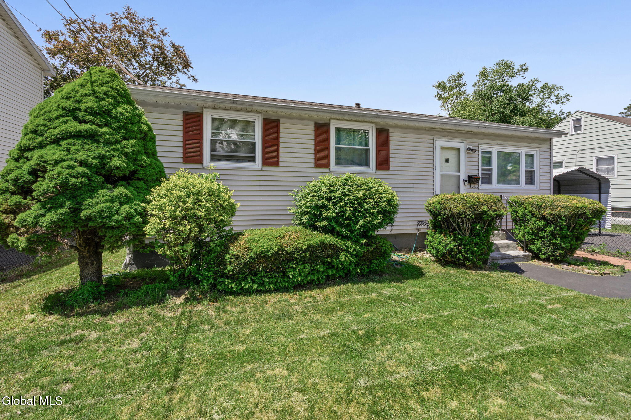 327 Manchester Road Schenectady NY 12304