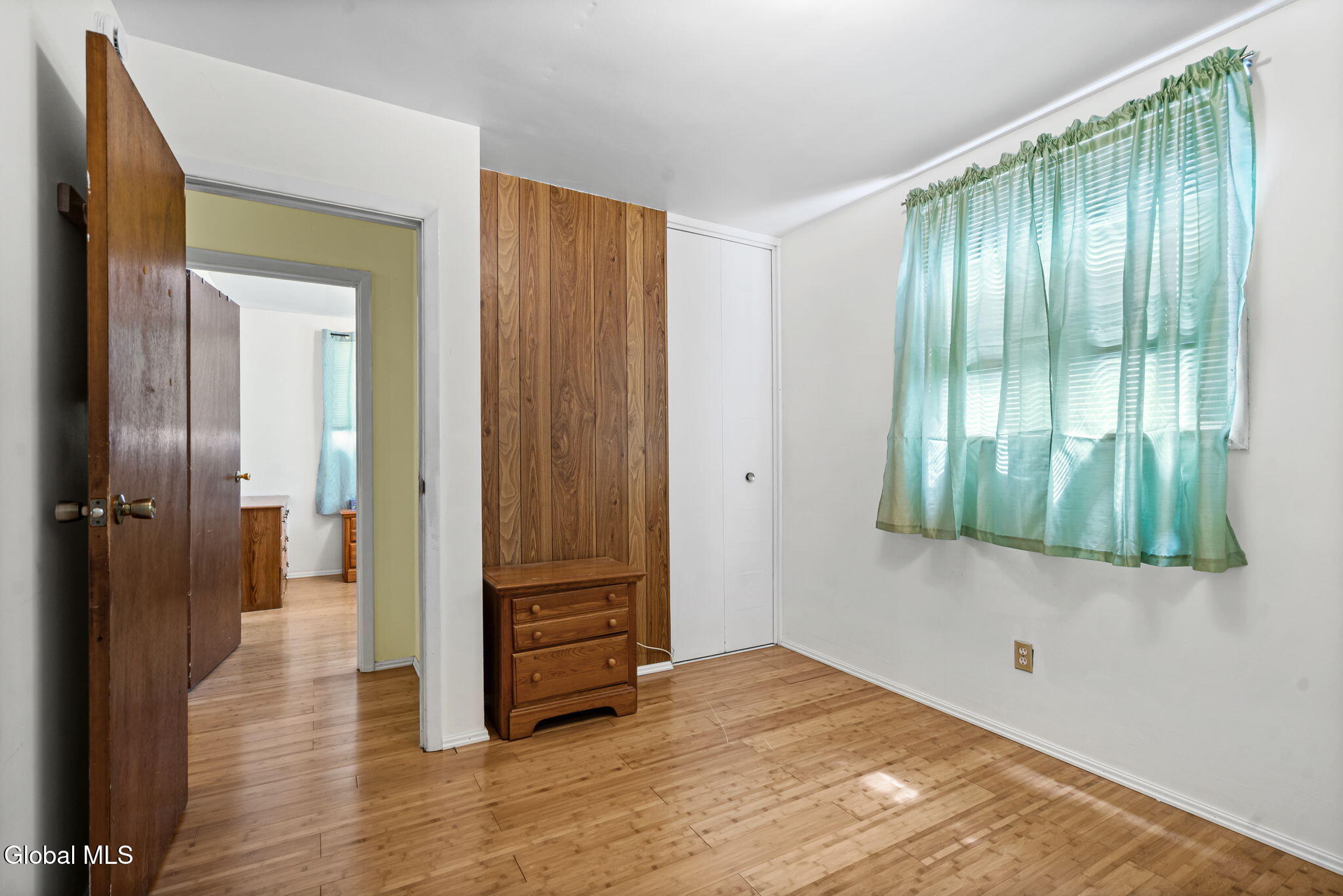 327 Manchester Road Schenectady NY 12304