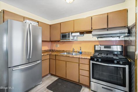 327 Manchester Road Schenectady NY 12304
