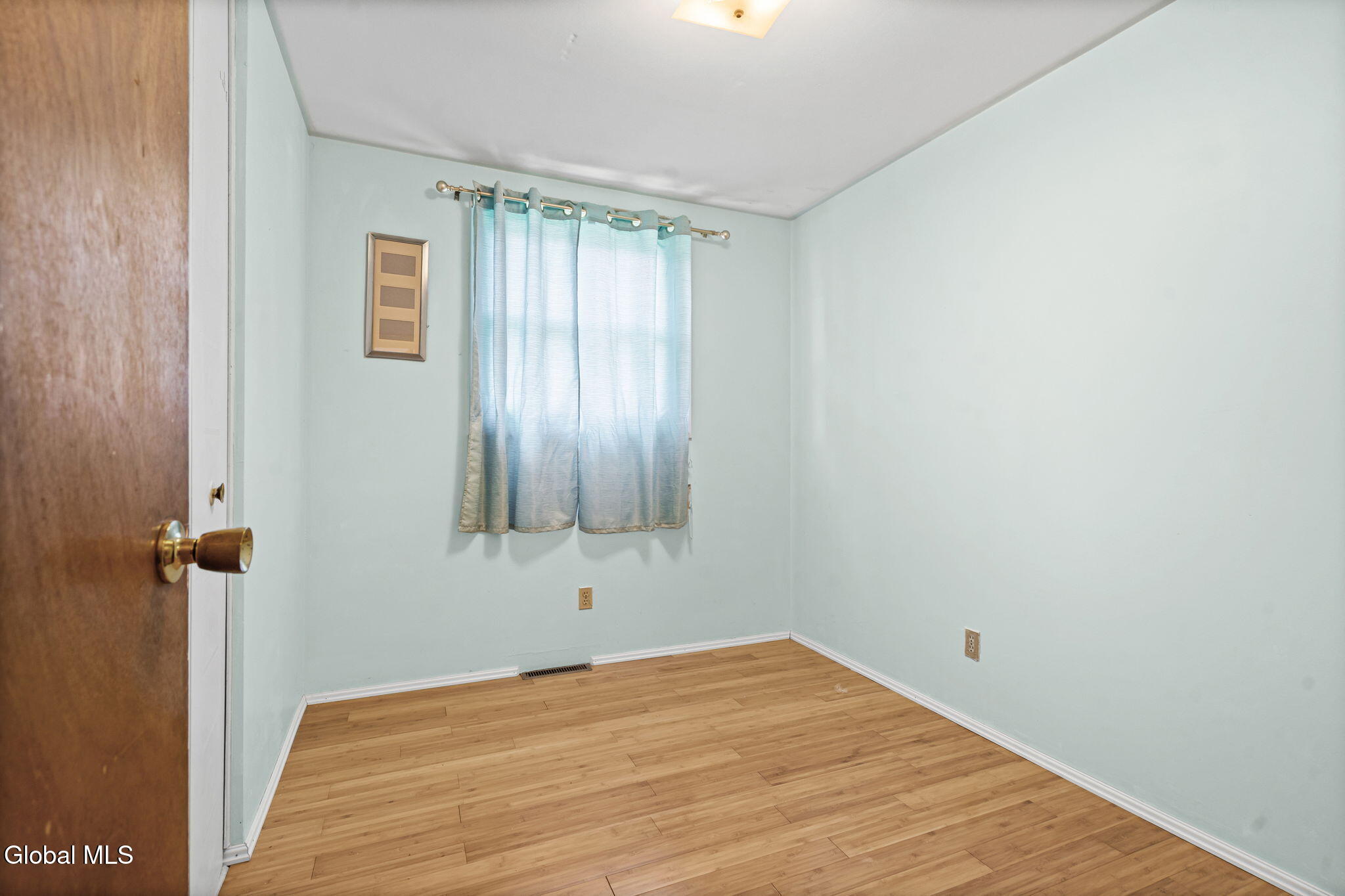 327 Manchester Road Schenectady NY 12304