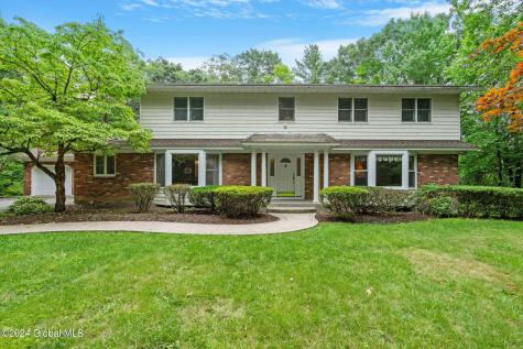 5 Pateman Circle Menands NY 12204