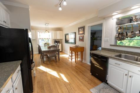 65 Wilkes Avenue Amsterdam NY 12010