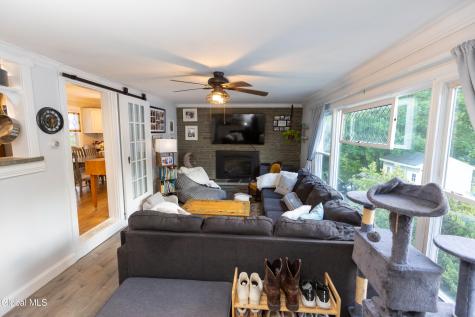 65 Wilkes Avenue Amsterdam NY 12010