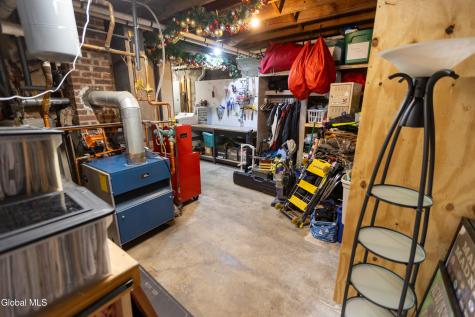 65 Wilkes Avenue Amsterdam NY 12010