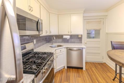 41 Mountainview Avenue Albany NY 12208