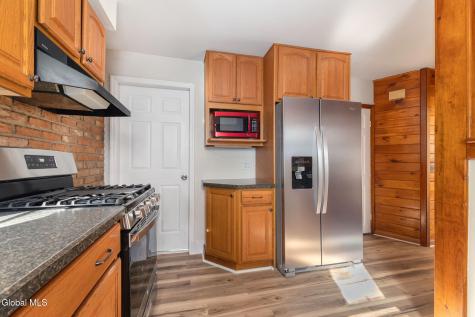 11 Craigie Avenue Scotia NY 12302