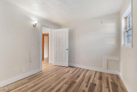 11 Craigie Avenue Scotia NY 12302