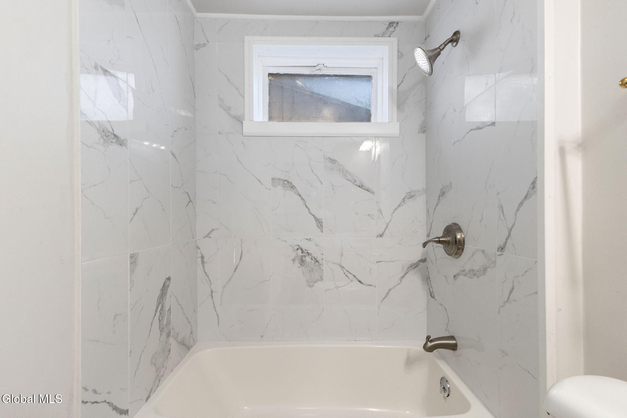 11 Craigie Avenue Scotia NY 12302