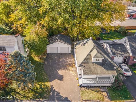 11 Craigie Avenue Scotia NY 12302