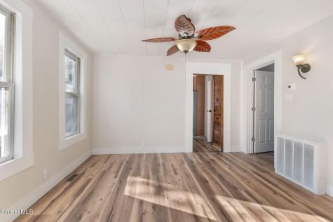 11 Craigie Avenue Scotia NY 12302