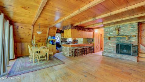 824 County Highway 106 Amsterdam NY 12010