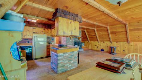 824 County Highway 106 Amsterdam NY 12010