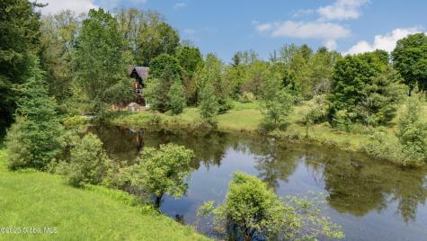 824 County Highway 106 Amsterdam NY 12010