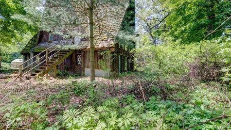 824 County Highway 106 Amsterdam NY 12010