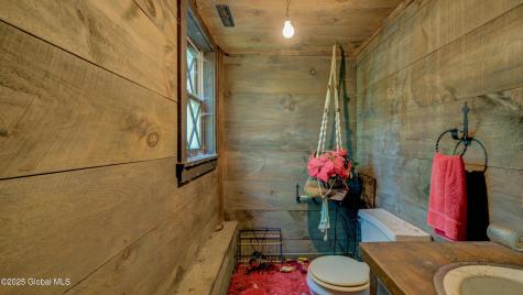 824 County Highway 106 Amsterdam NY 12010