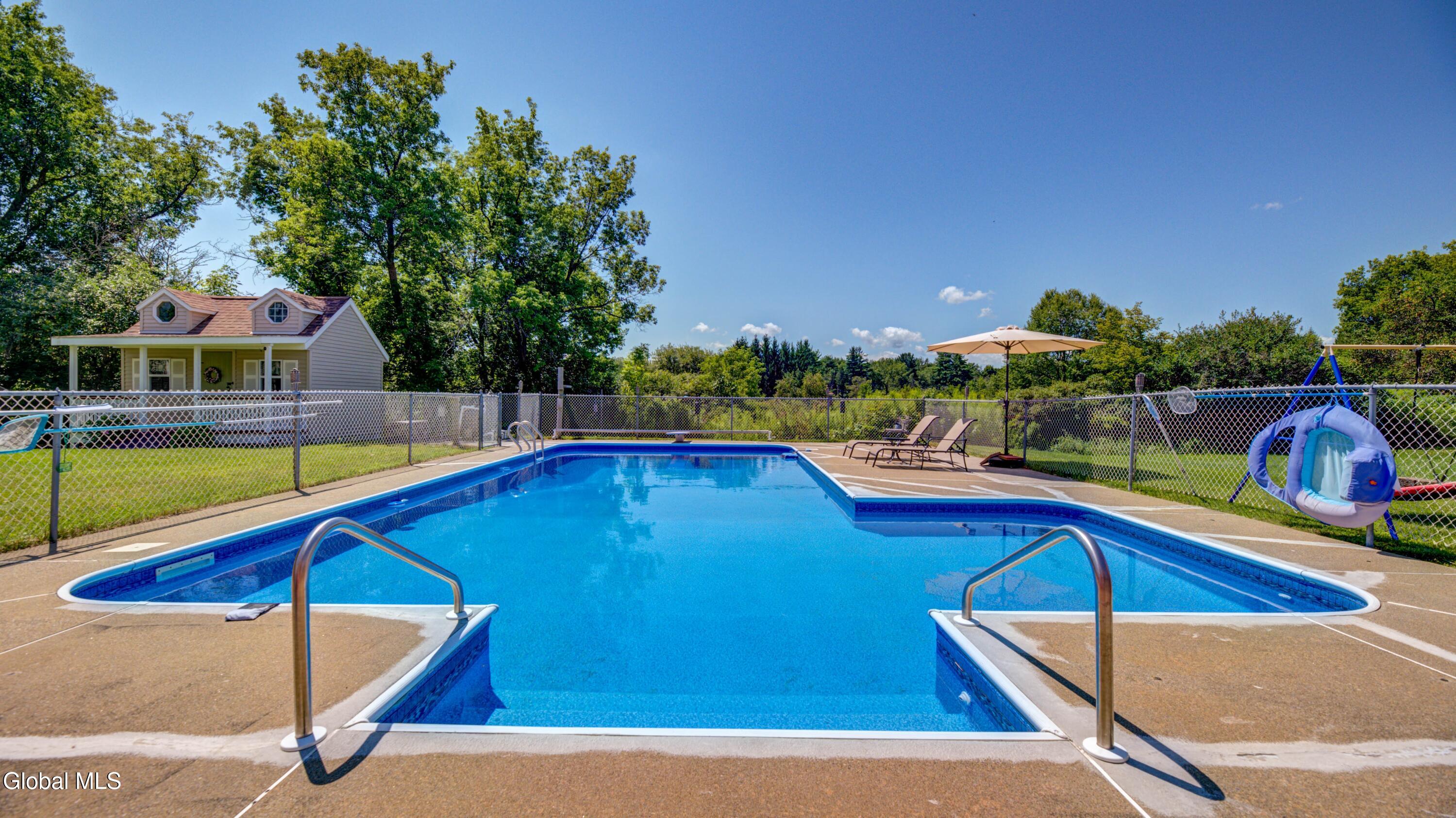 27 Pine Avenue Johnstown NY 12095