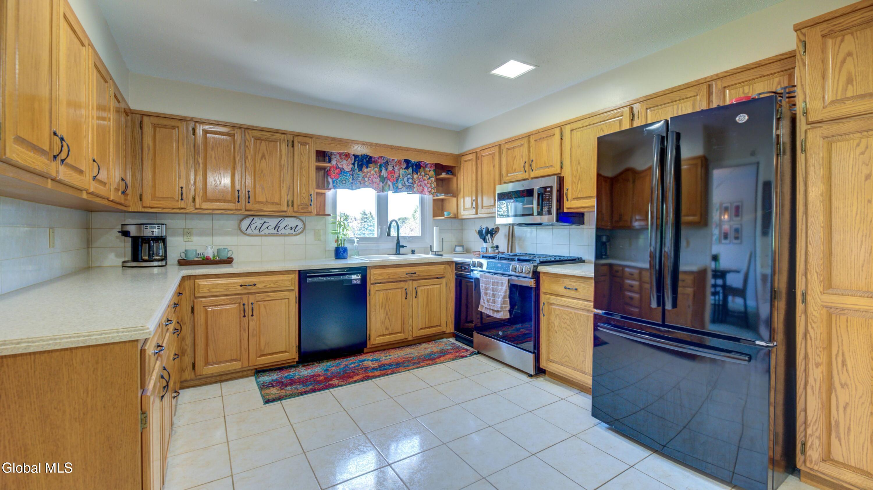 27 Pine Avenue Johnstown NY 12095