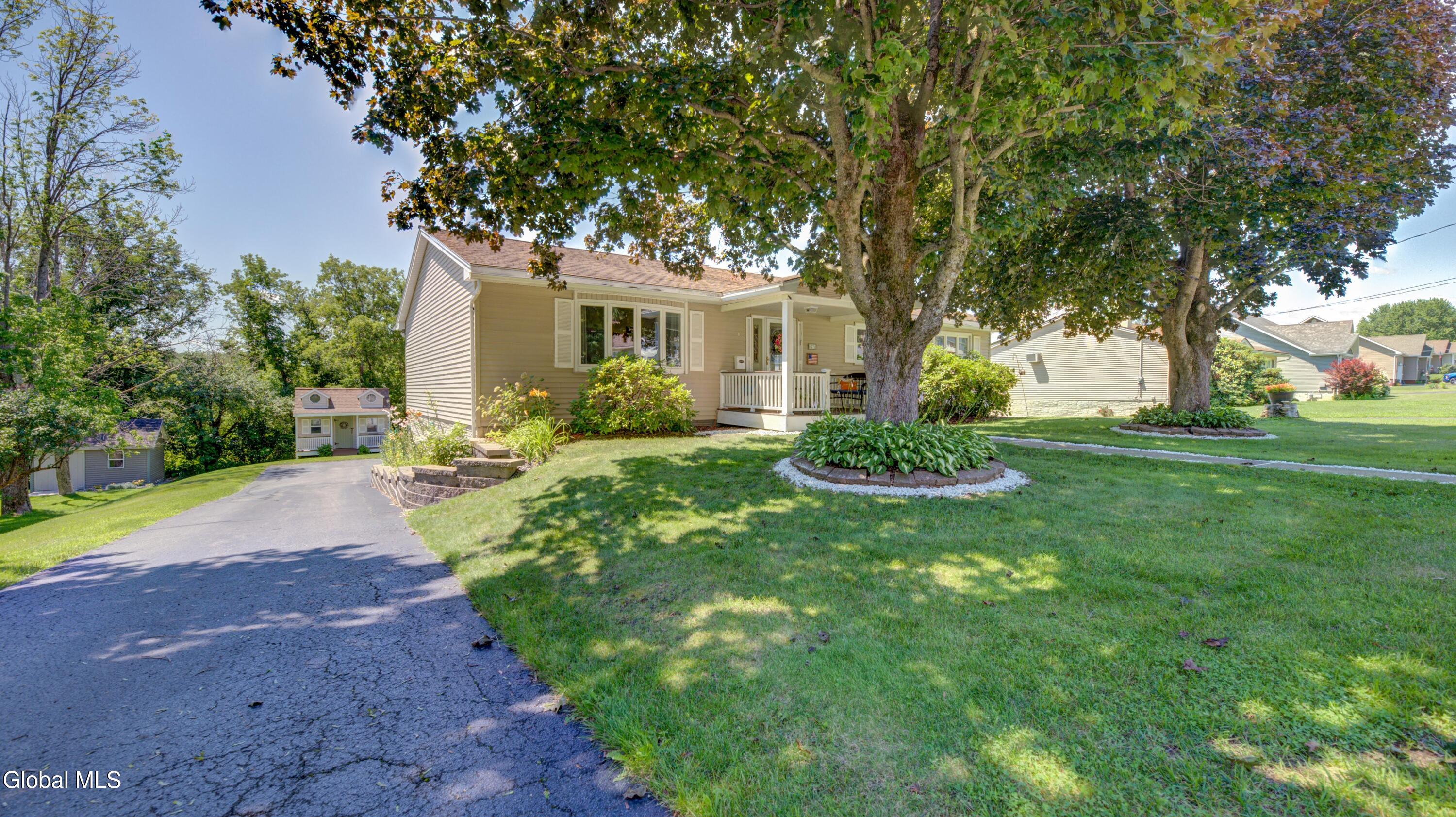 27 Pine Avenue Johnstown NY 12095