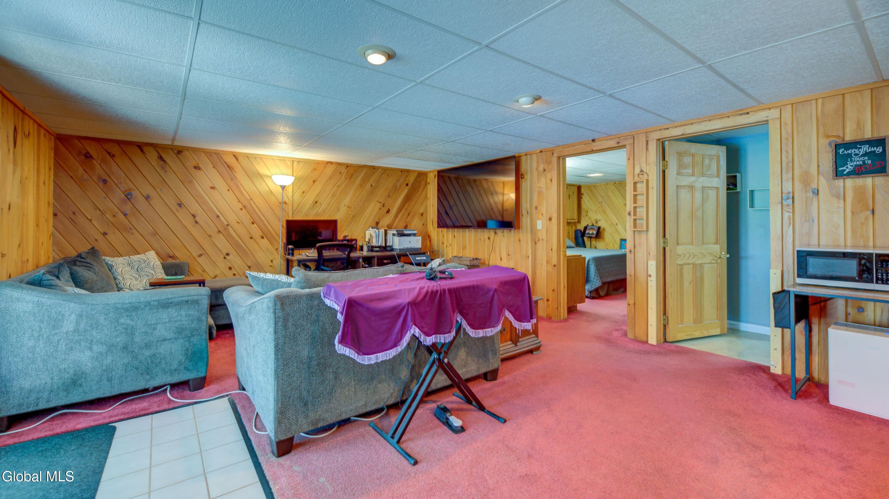 27 Pine Avenue Johnstown NY 12095