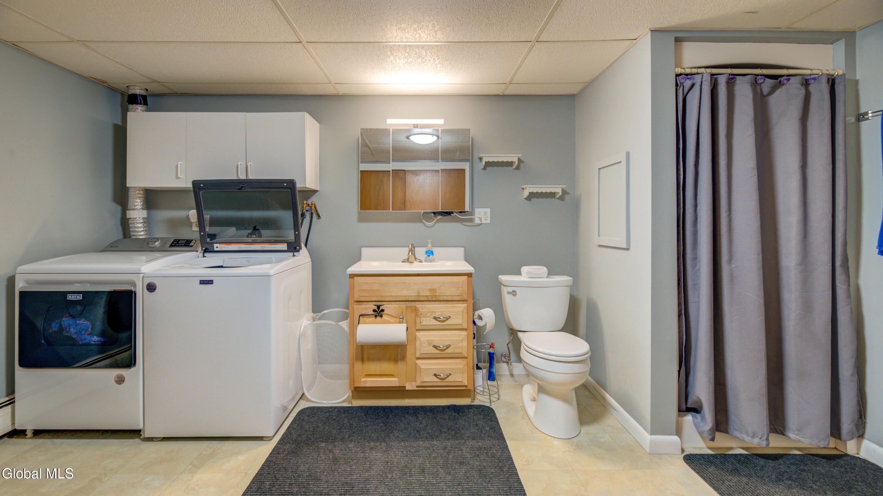 27 Pine Avenue Johnstown NY 12095