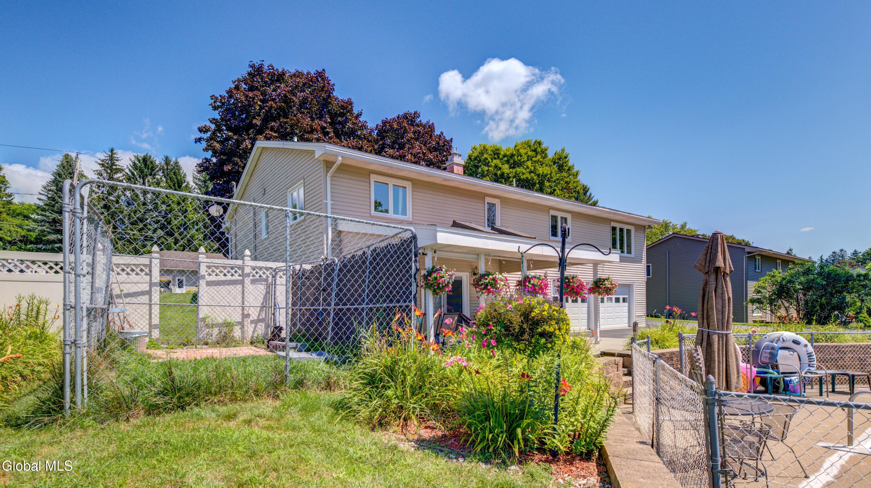 27 Pine Avenue Johnstown NY 12095