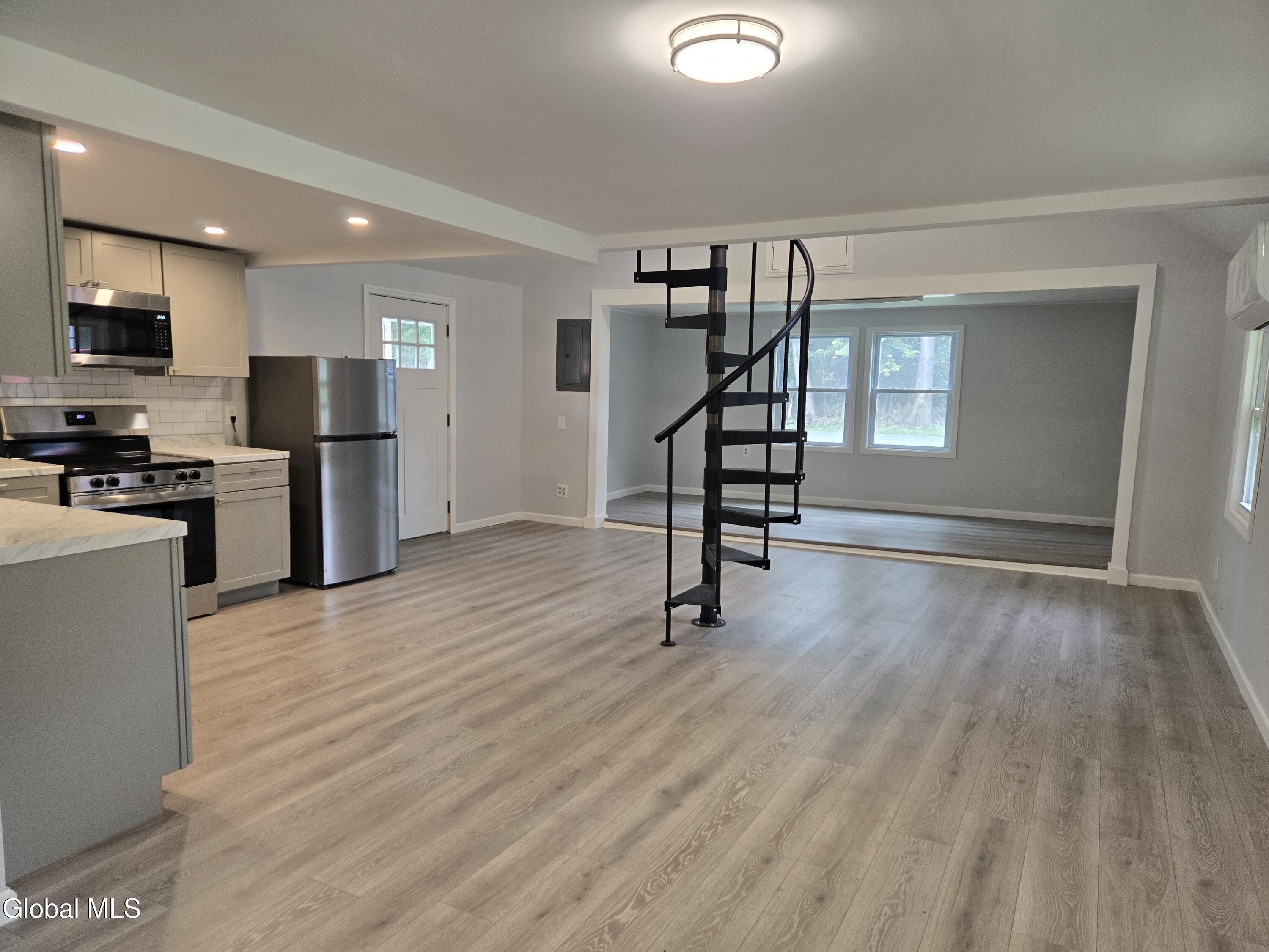 11 Englewood Avenue East Greenbush NY 12061