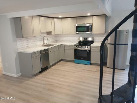 11 Englewood Avenue East Greenbush NY 12061