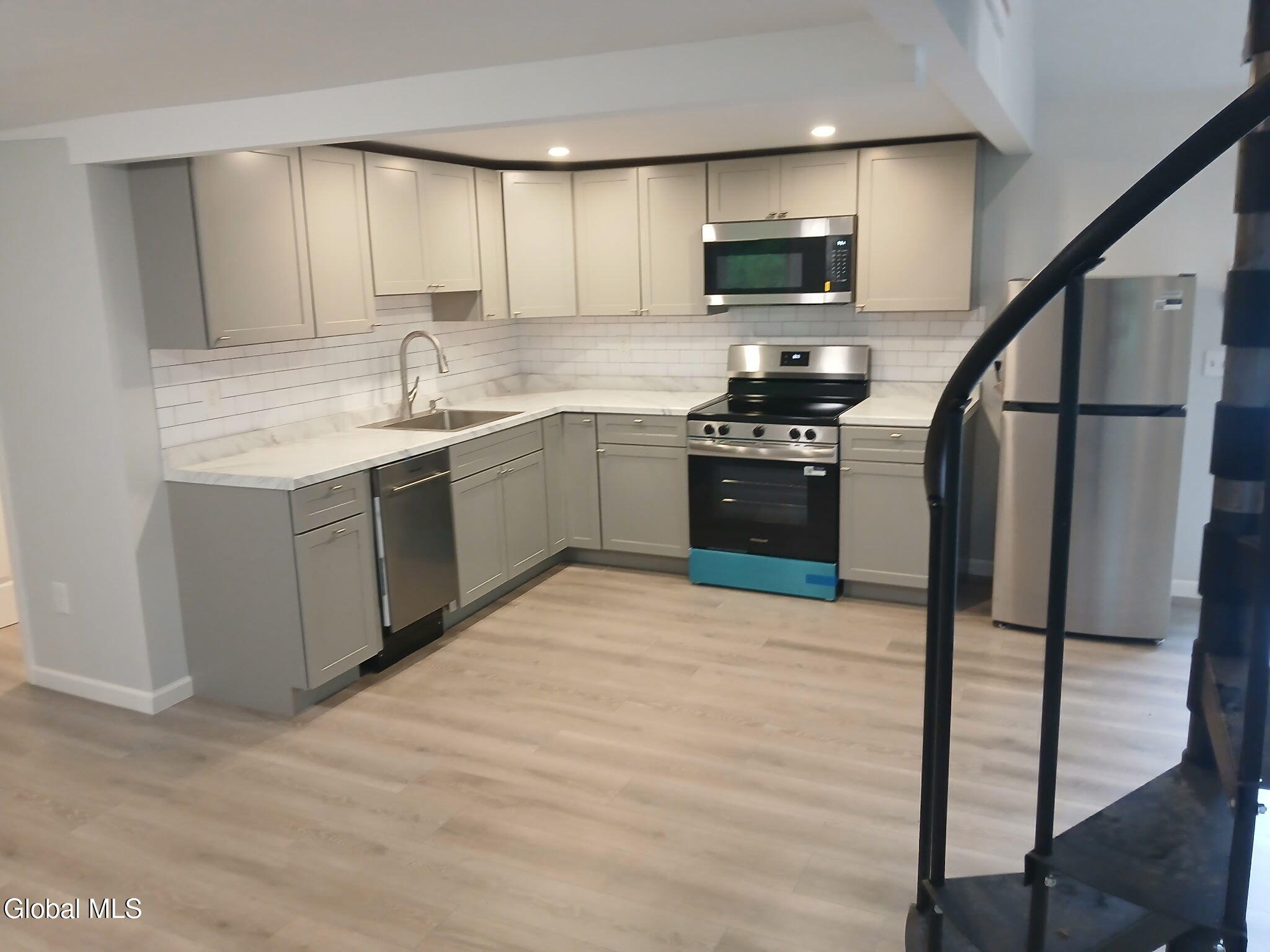 11 Englewood Avenue East Greenbush NY 12061