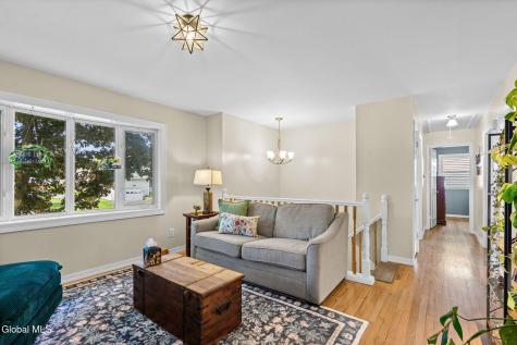 22 Collegeview Drive Albany NY 12211