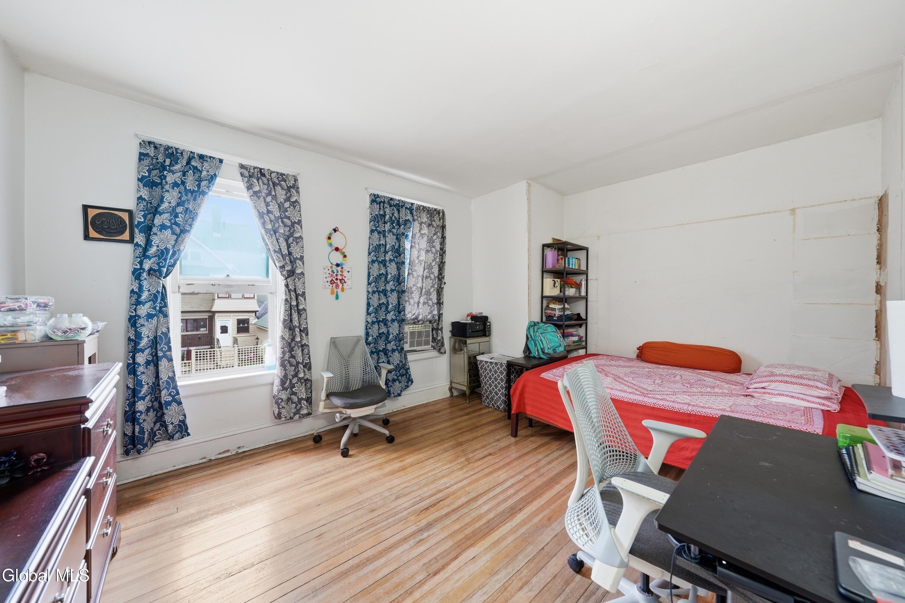 942 Central Parkway Schenectady NY 12309