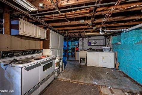 942 Central Parkway Schenectady NY 12309
