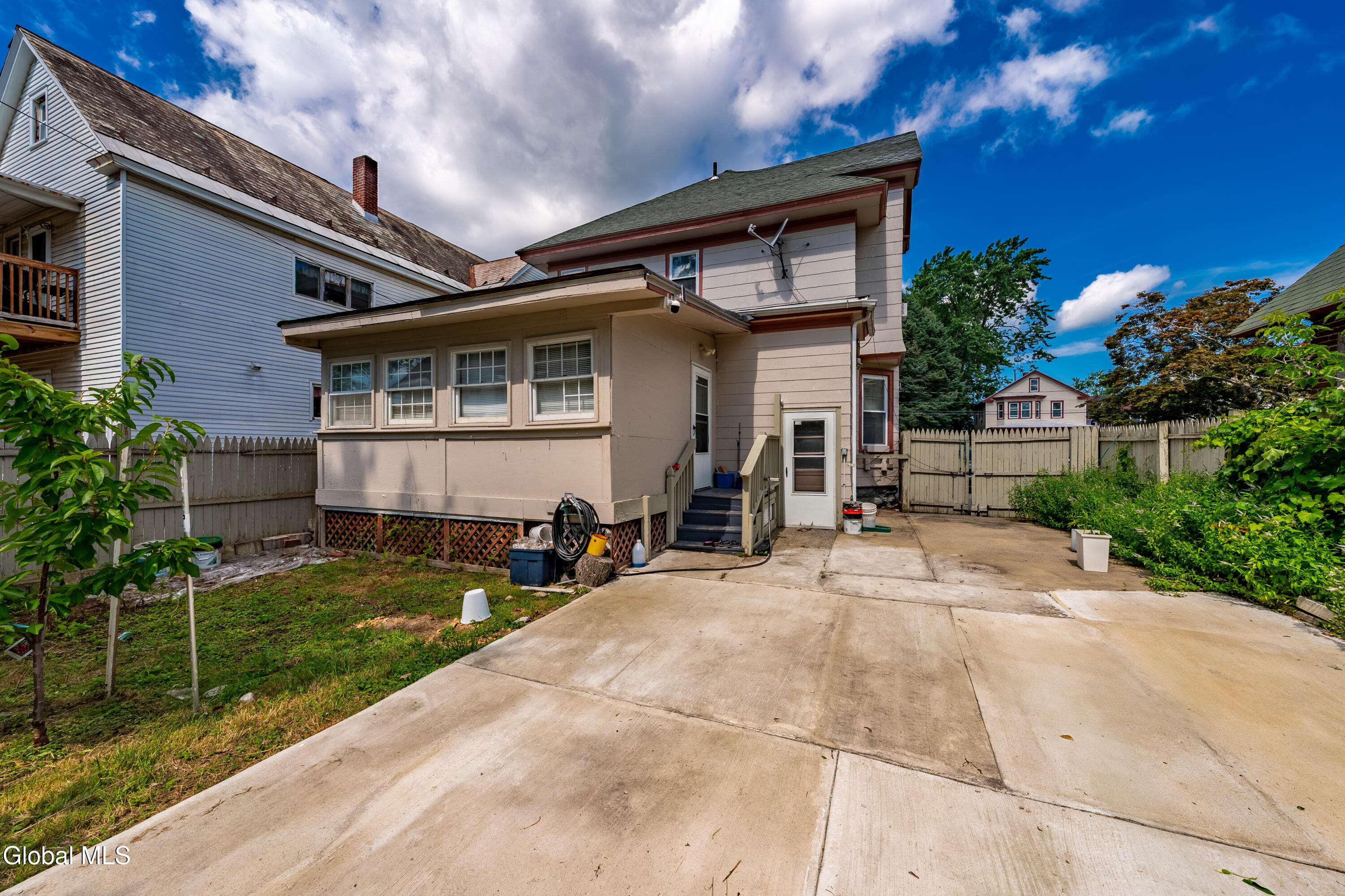 942 Central Parkway Schenectady NY 12309