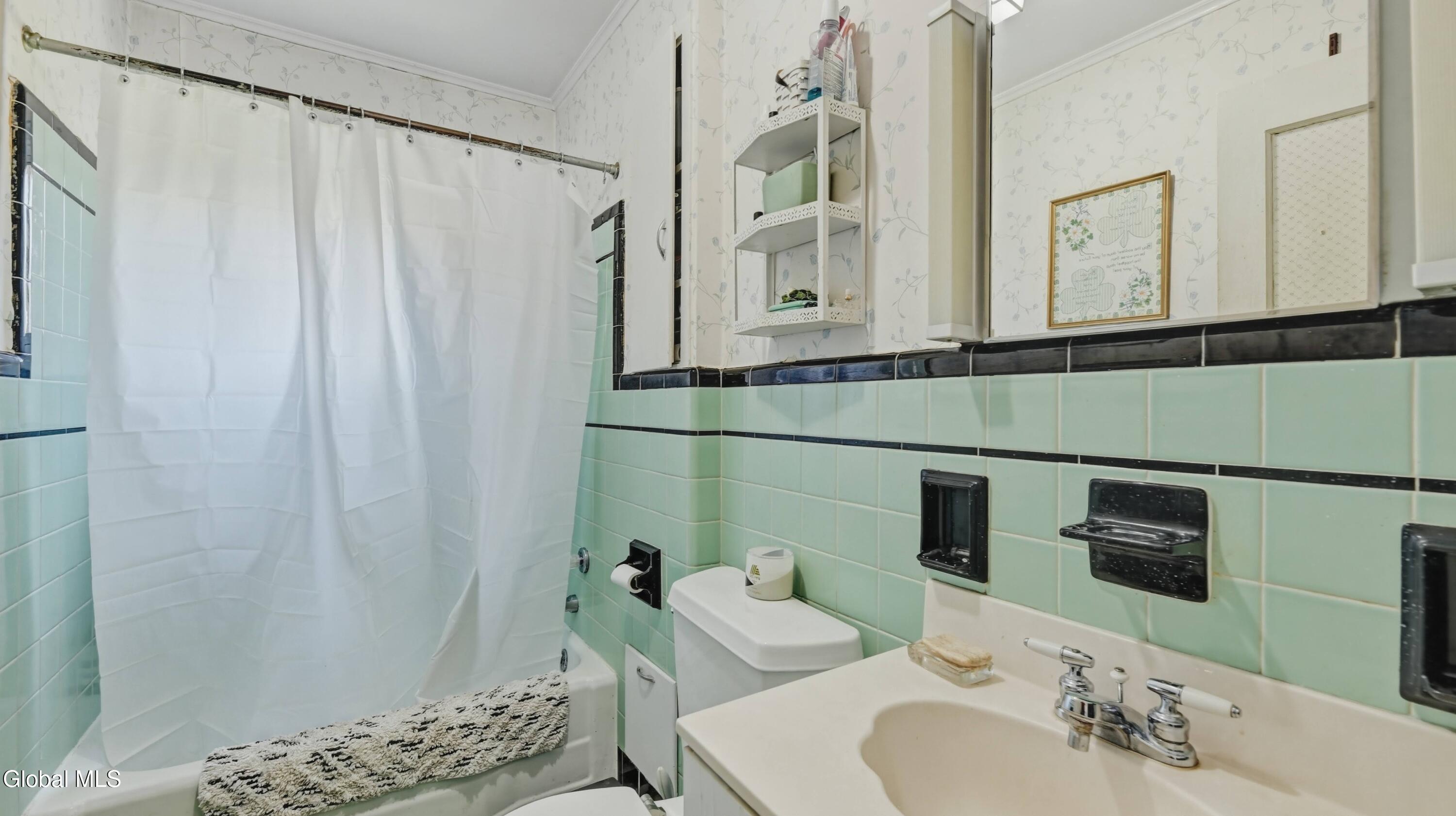 312 E Main Street Johnstown NY 12095