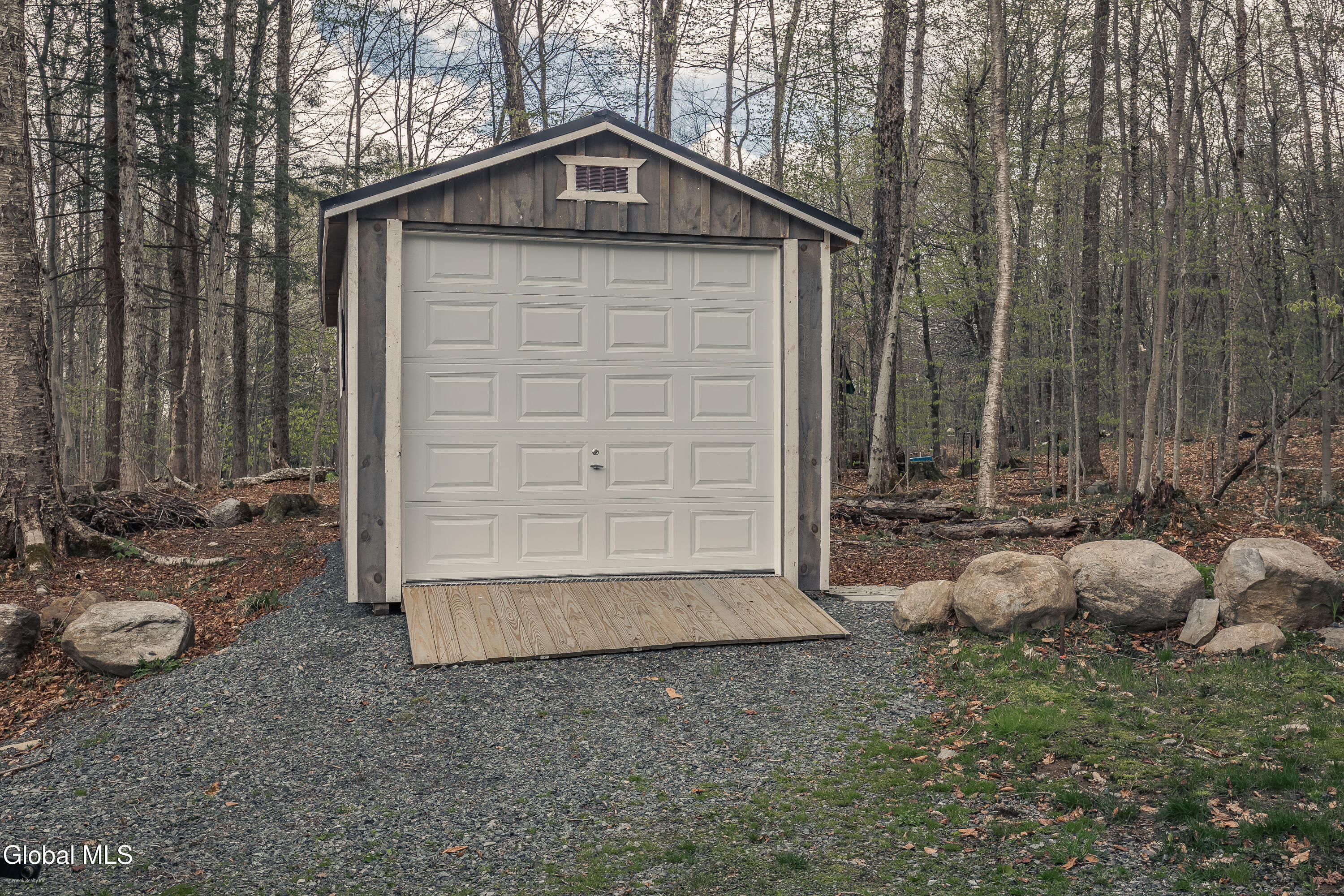 323 N Shore Rd Peck Gloversville NY 12078