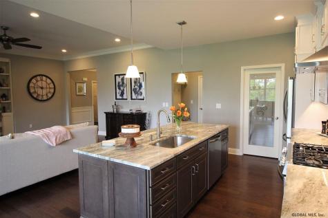 21 Wyatt's Way Clifton Park NY 12065